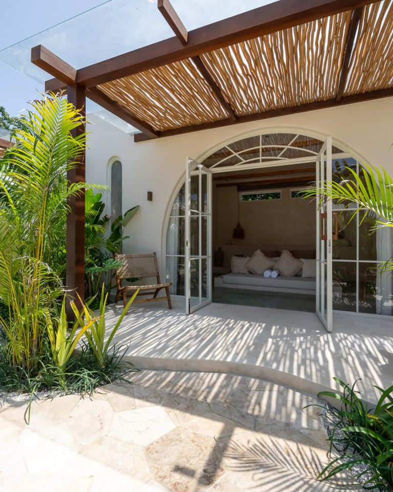 Uluwatu Bali Yoga Retreat with Namastarryn 2026_Sunshine